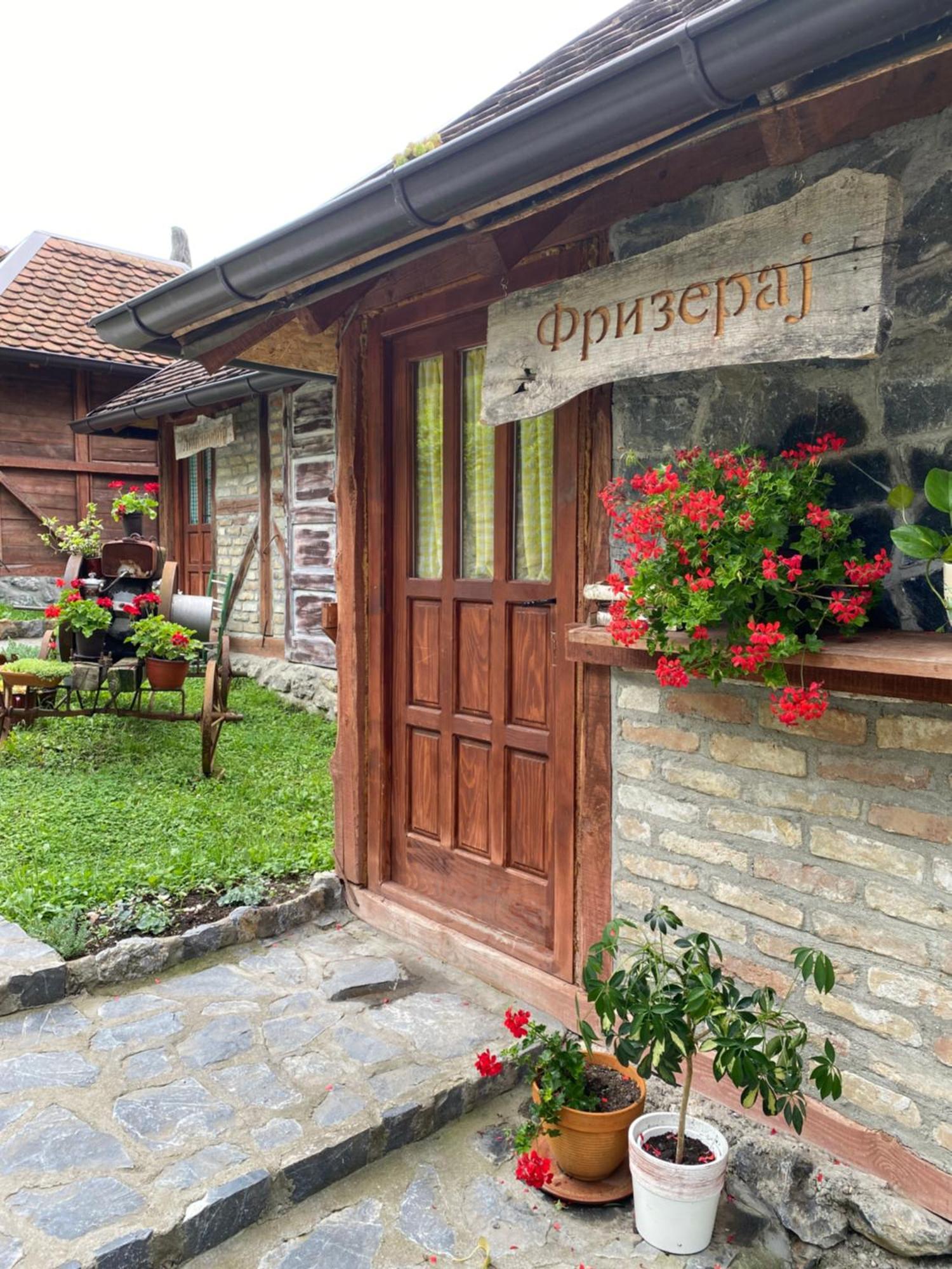 Konak Dobri Potok Krupanj Exteriér fotografie